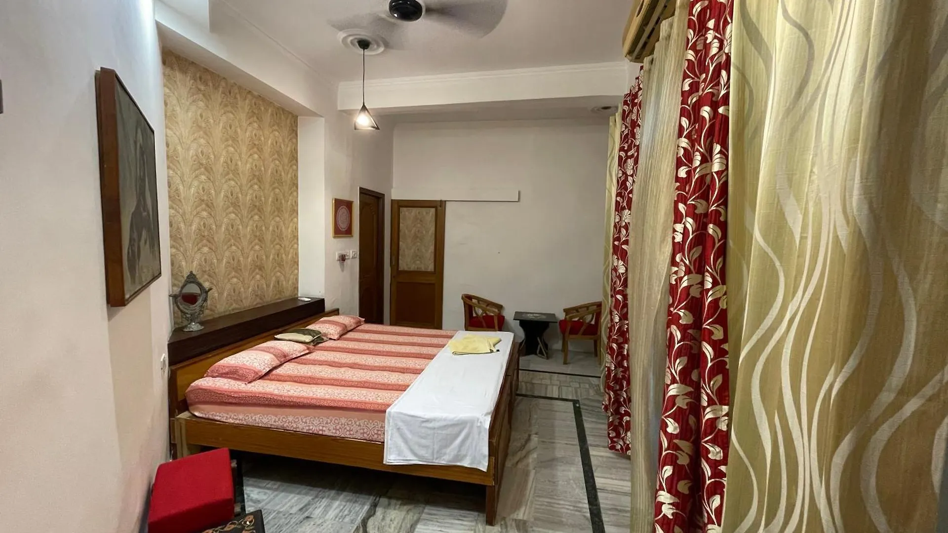 N.Homestay Agra India