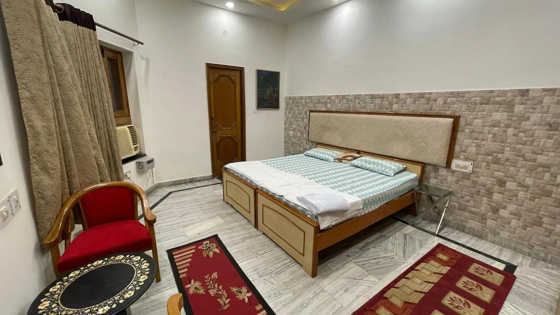 N.Homestay Agra India